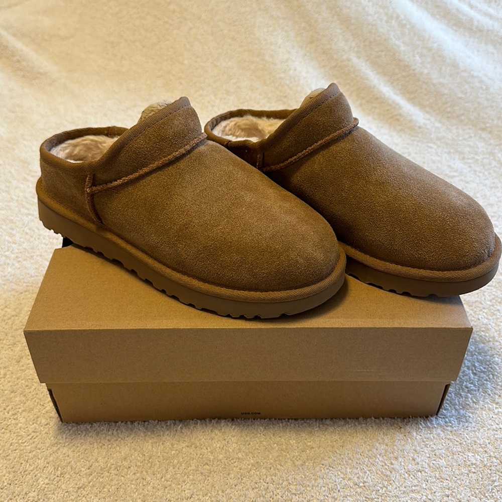 SIZE 7 - UGG CLASSIC SLIPPER CHESTNUT
